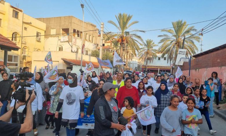 جسر الزرقاء : مسيرة احتجاجية تنديدا باستفحال العنف والجريمة